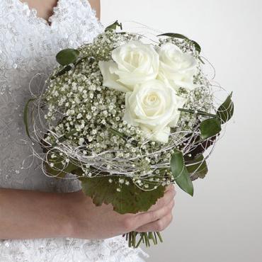 Roses and Baby\'s Breath Bouquet